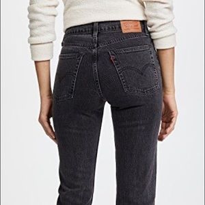 Levi’s wedgie straight jeans